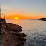 Private Garage Included - Sea Side *