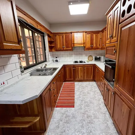 Private Garage Included - Sea Side