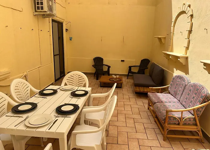 Private Garage Included - Sea Side